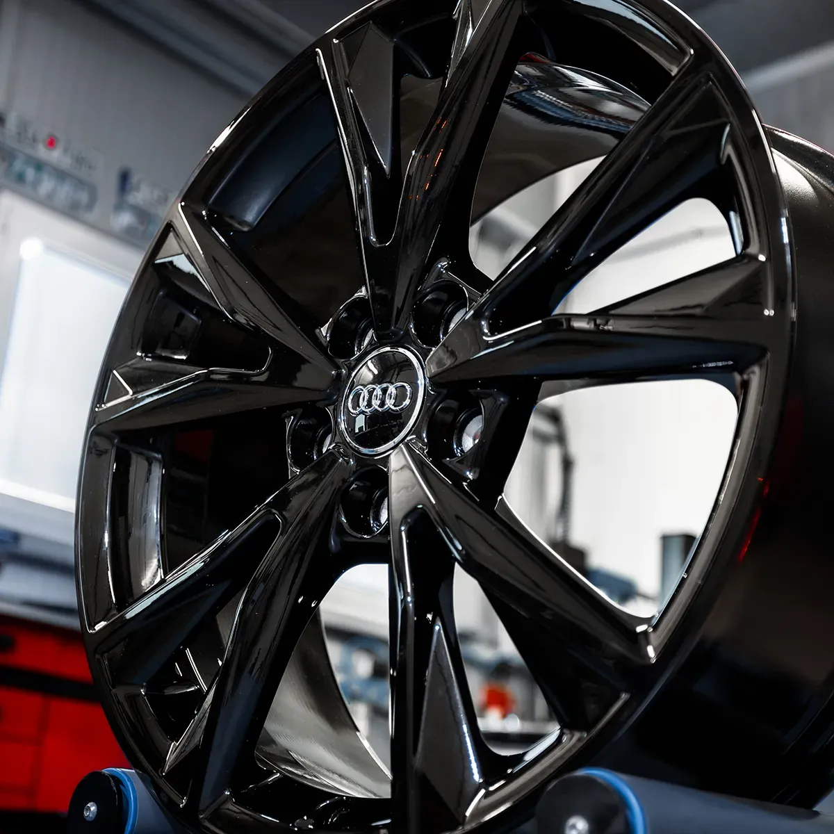 Nova originalna Audi OE 18" aluminijasta platišča za Audi Q3 (FA) – Črna, Sijaj - slika 5